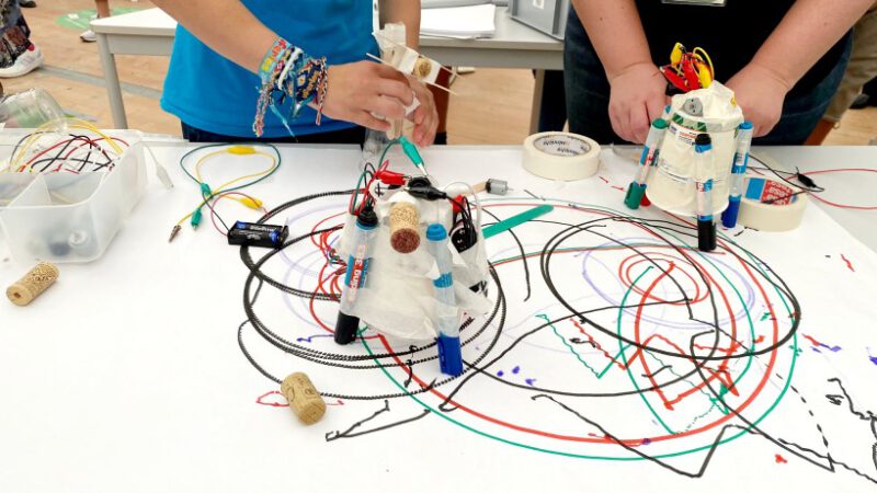 curiocity uferlos zeichenmaschine tinkering